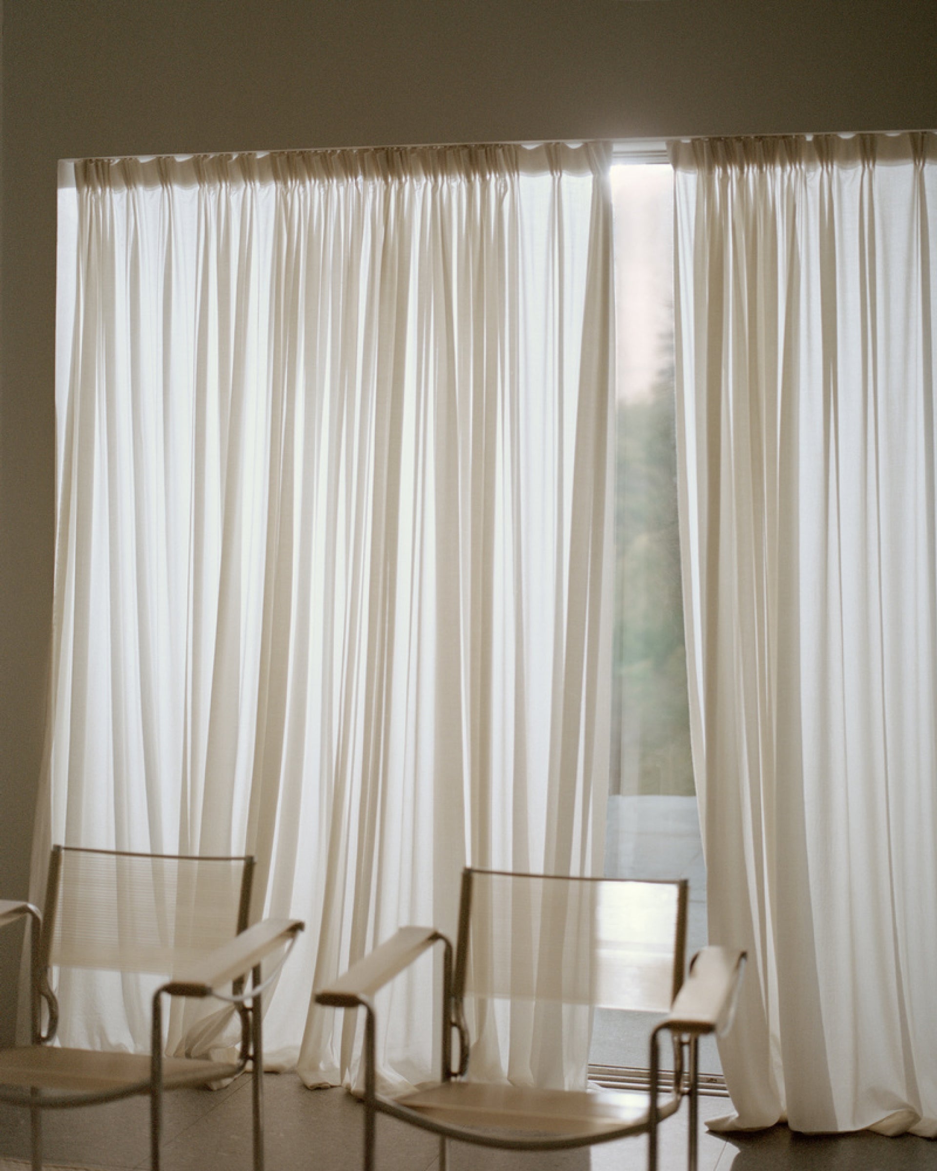 Essentials, Perfect White Curtain