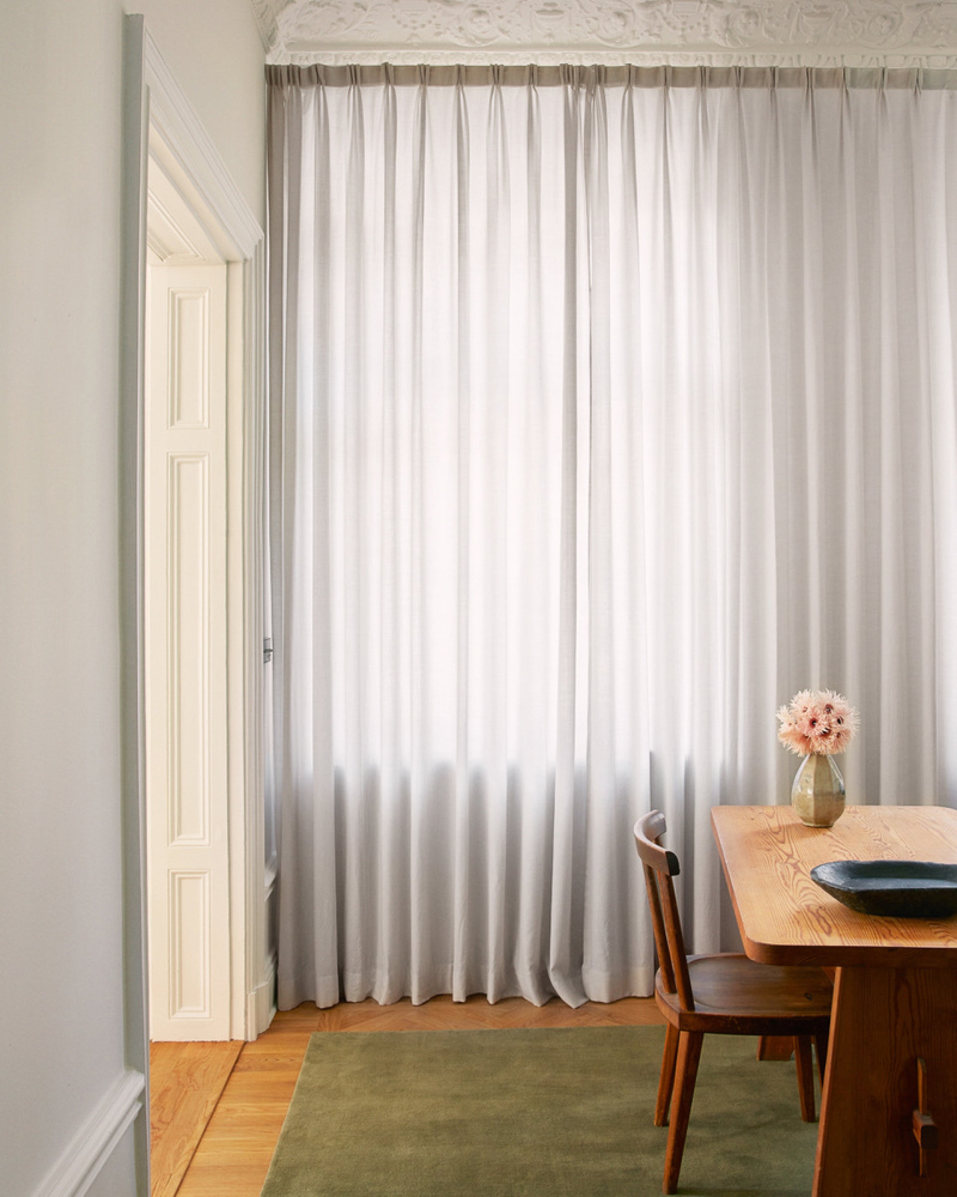 Essentials, Soft Grey Curtain