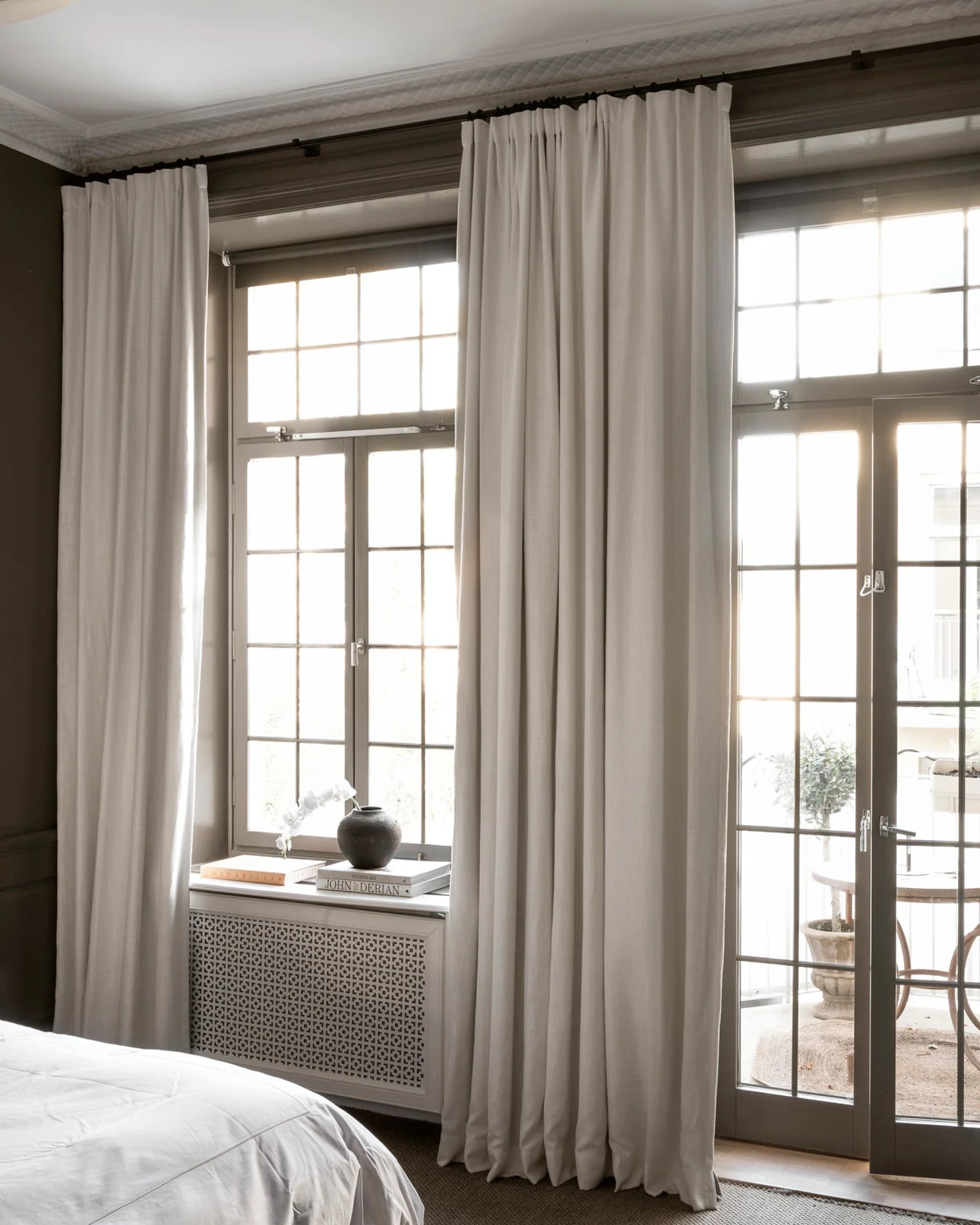 Terra, Ivory Curtain